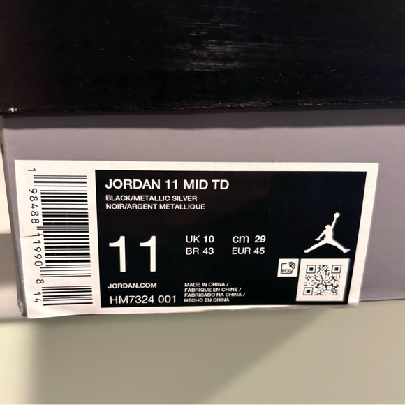 Jordan 11 “Patent Black” Mid TD Football Cleats - Picture 3 of 13